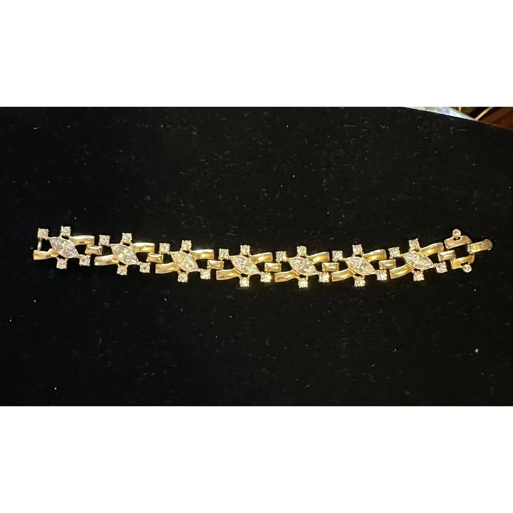 Vintage Mazer Bros Bracelet Gold tone & Rhinestones - Picture 2 of 7